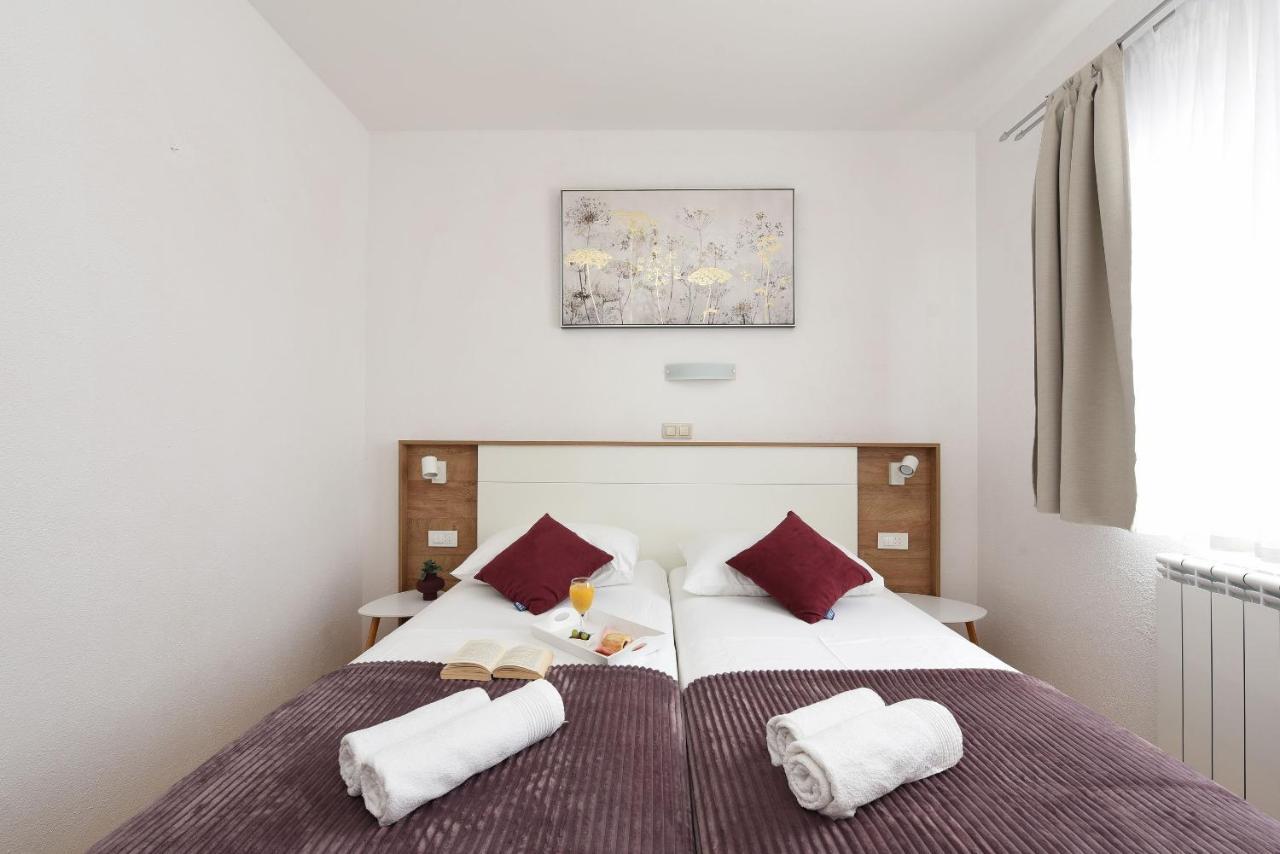 Apartments Amari 스타리그라드 파클레니차 외부 사진