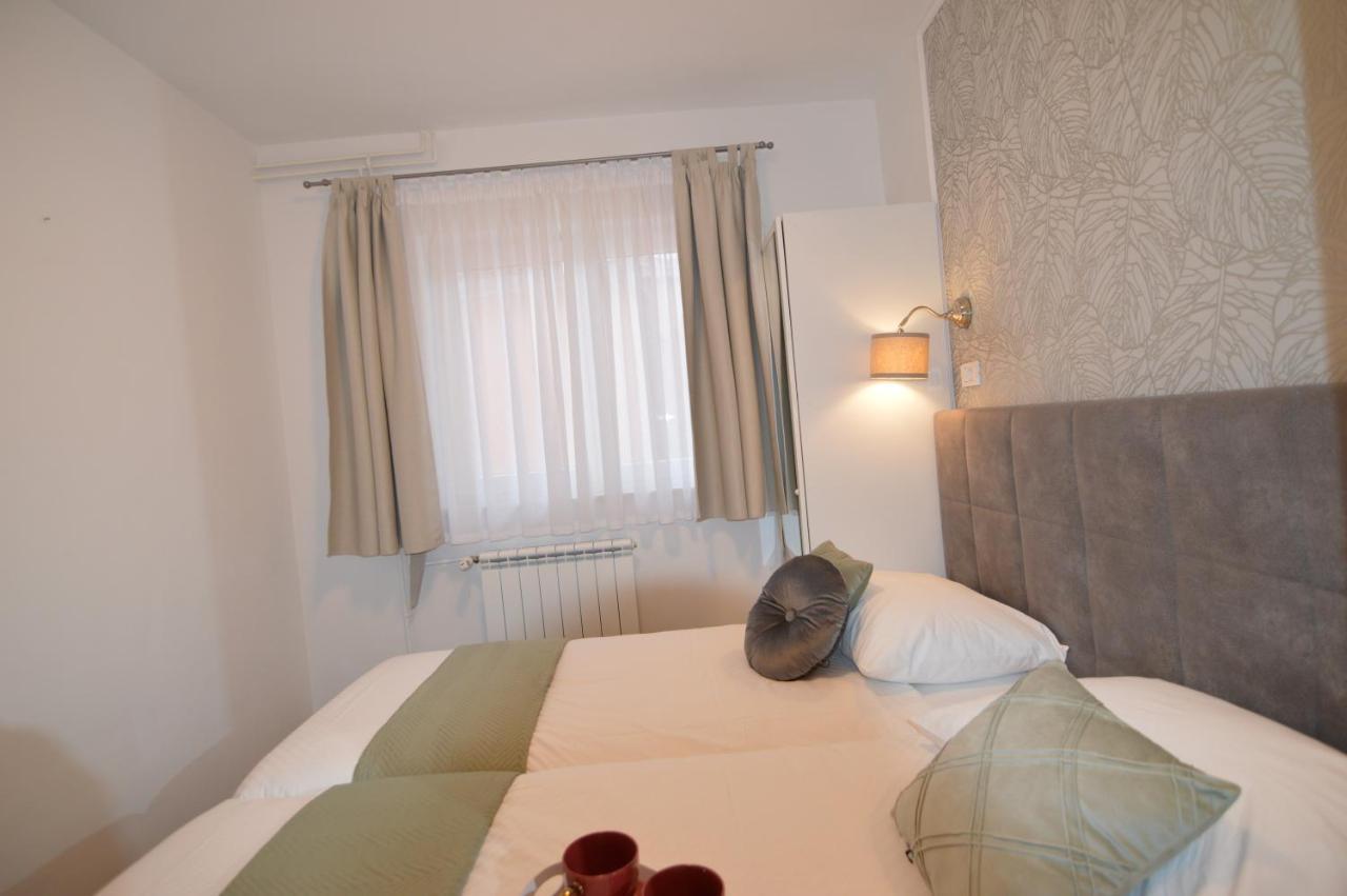 Apartments Amari 스타리그라드 파클레니차 외부 사진