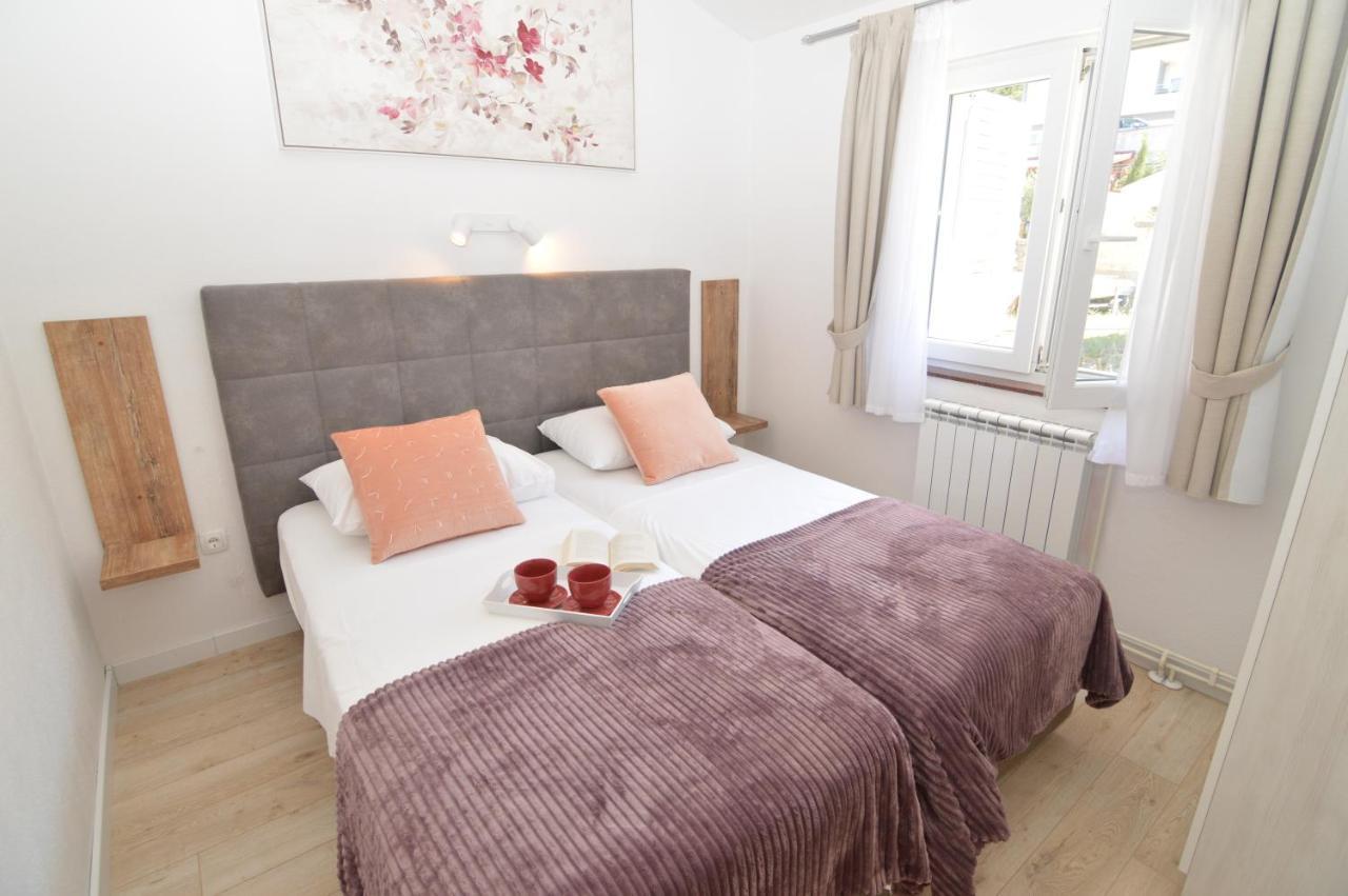 Apartments Amari 스타리그라드 파클레니차 외부 사진