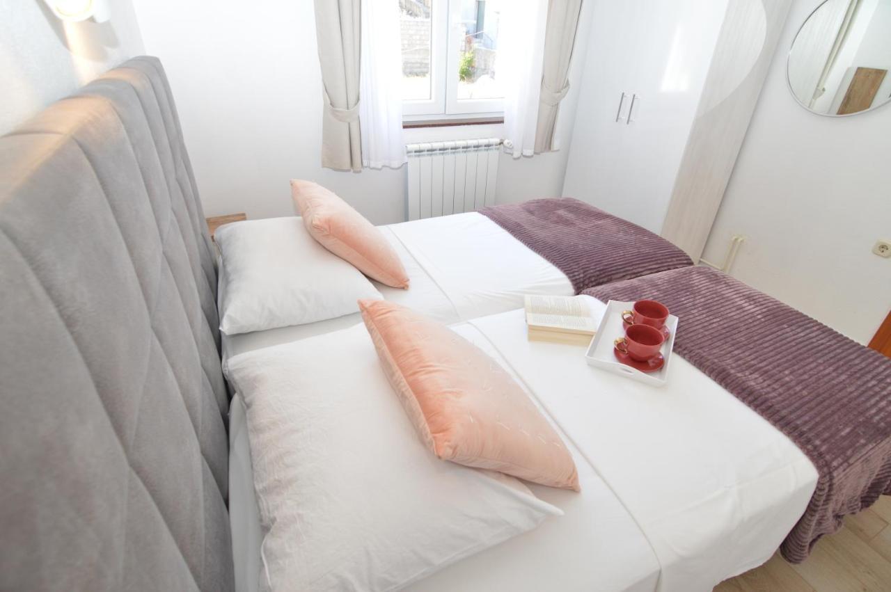 Apartments Amari 스타리그라드 파클레니차 외부 사진