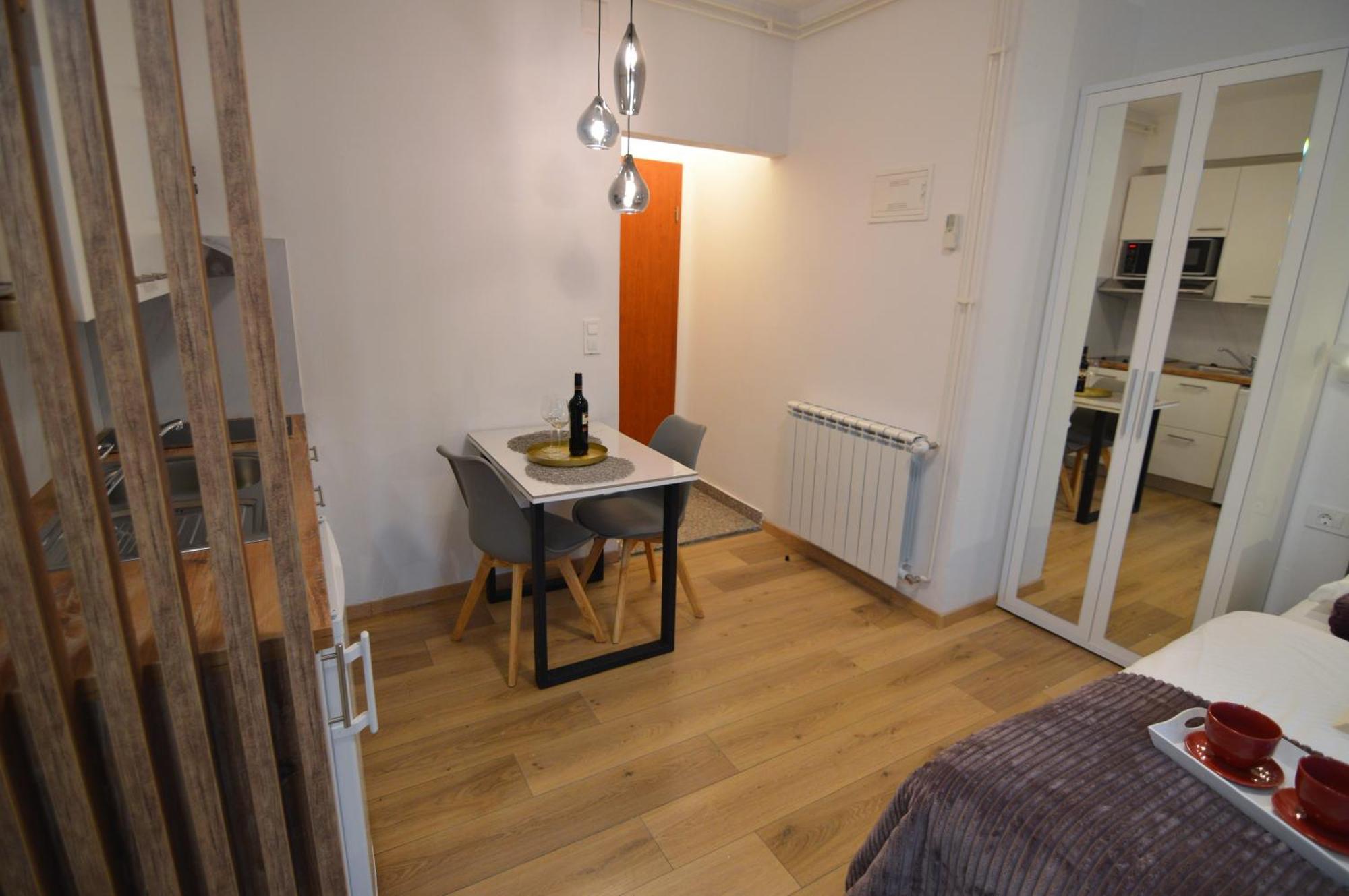 Apartments Amari 스타리그라드 파클레니차 객실 사진